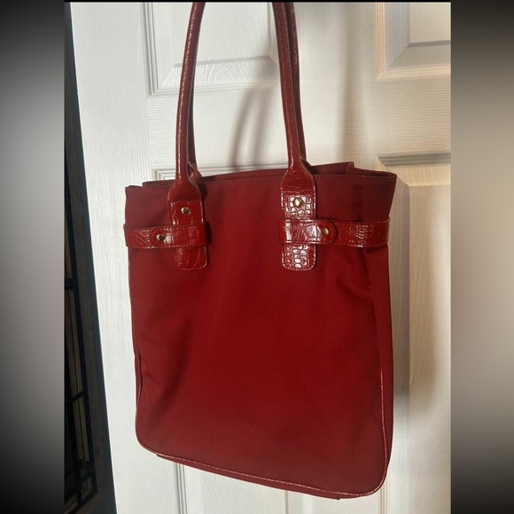 Estee Lauder Handbags - NWOT Estée Lauder Cherry Red tote 🍒